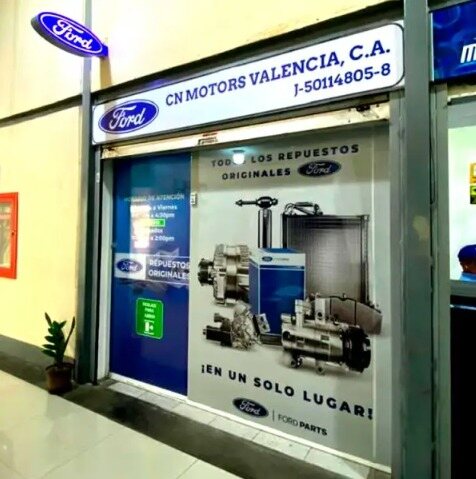 Tienda física de repuestos Ford CN Motors Valencia en el C.C. Metromarket San Diego